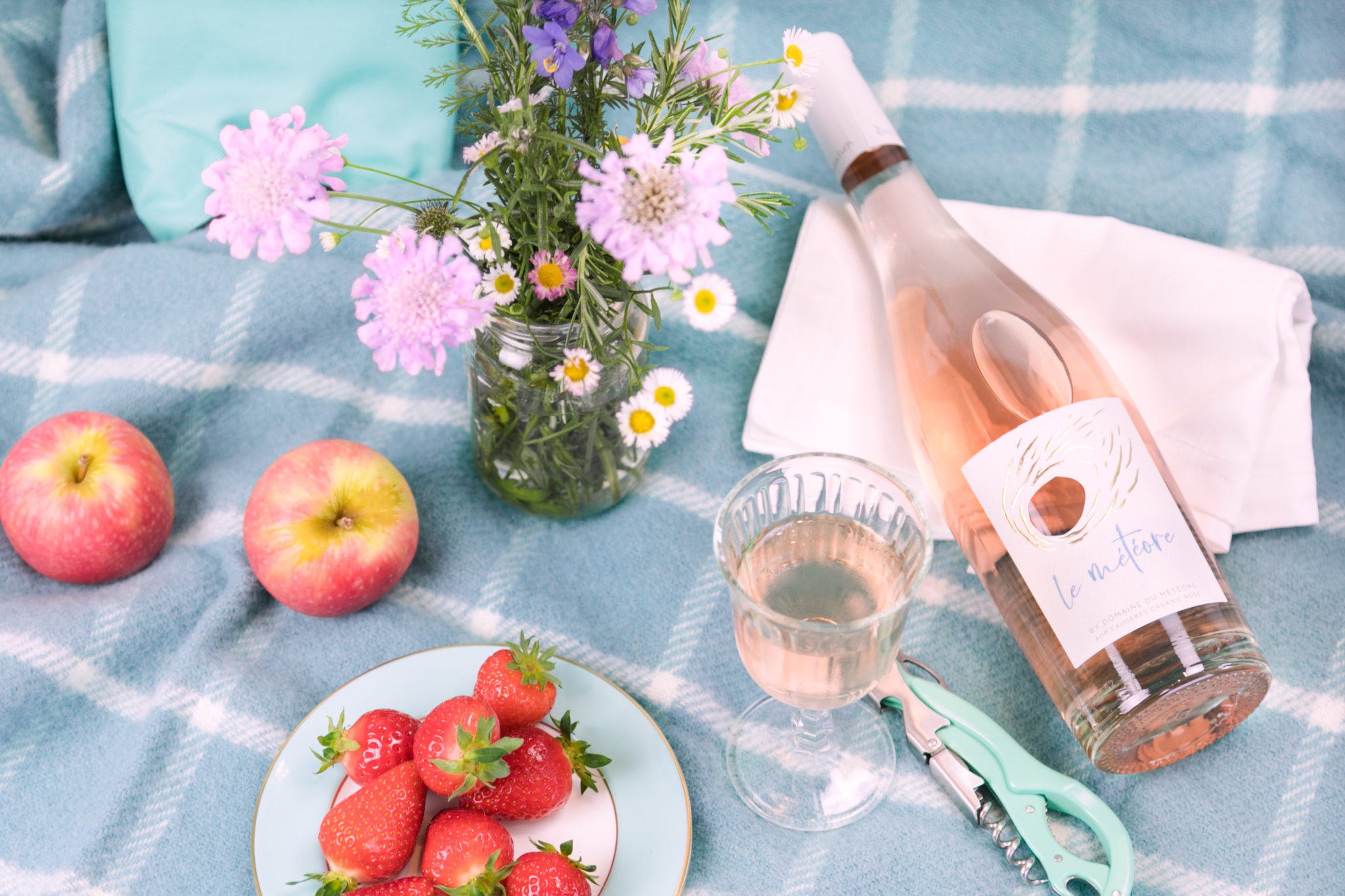 A Fragrant Dance with Le Météore 2022 Faugères AOP Rosé – A Summer Symphony in a Glass A Fragrant Dance with Le Météore 2022 Faugères AOP Rosé – A Summer Symphony in a Glass