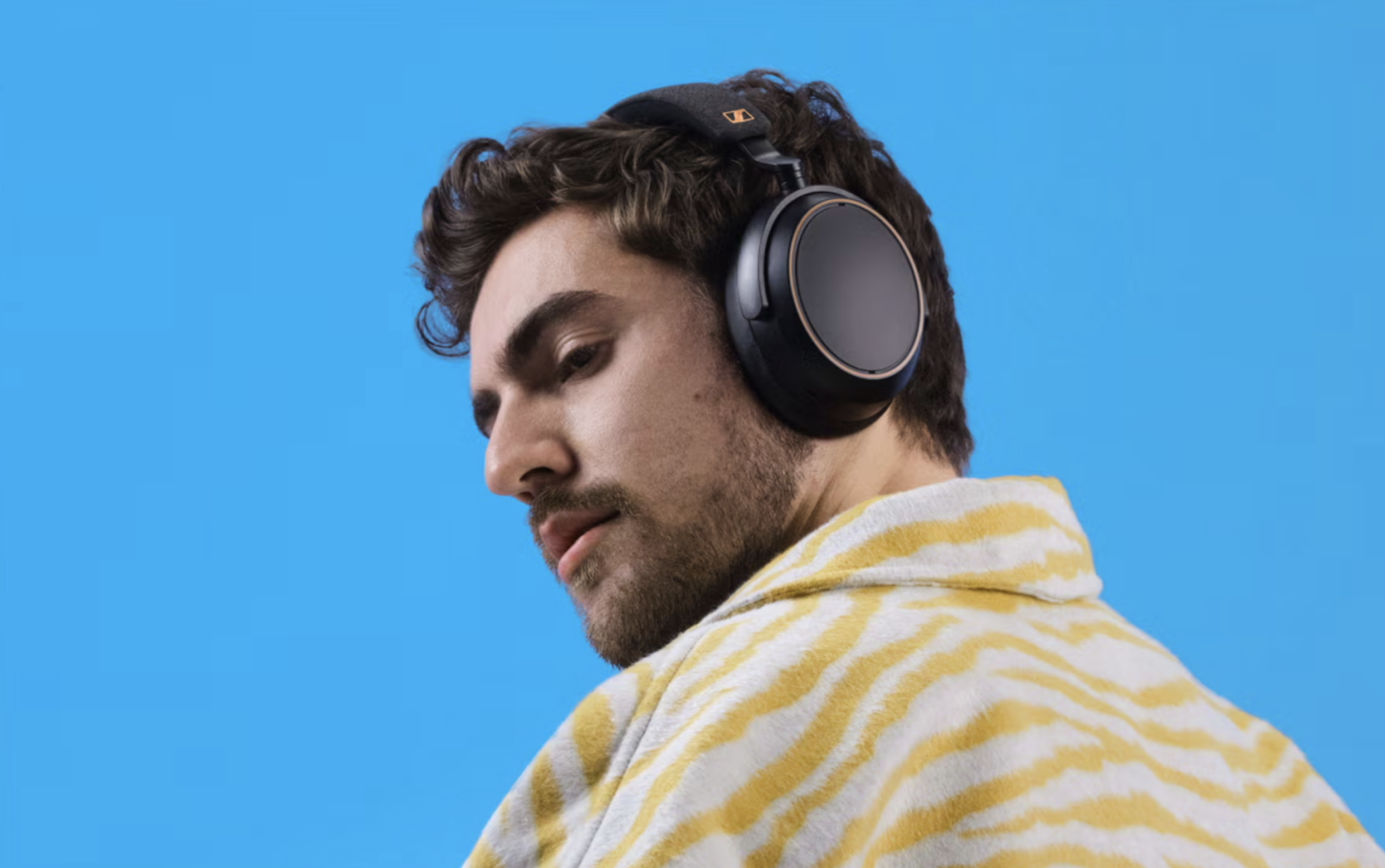 <strong>Sennheiser MOMENTUM 4 Wireless </strong> <strong>Sennheiser MOMENTUM 4 Wireless </strong>