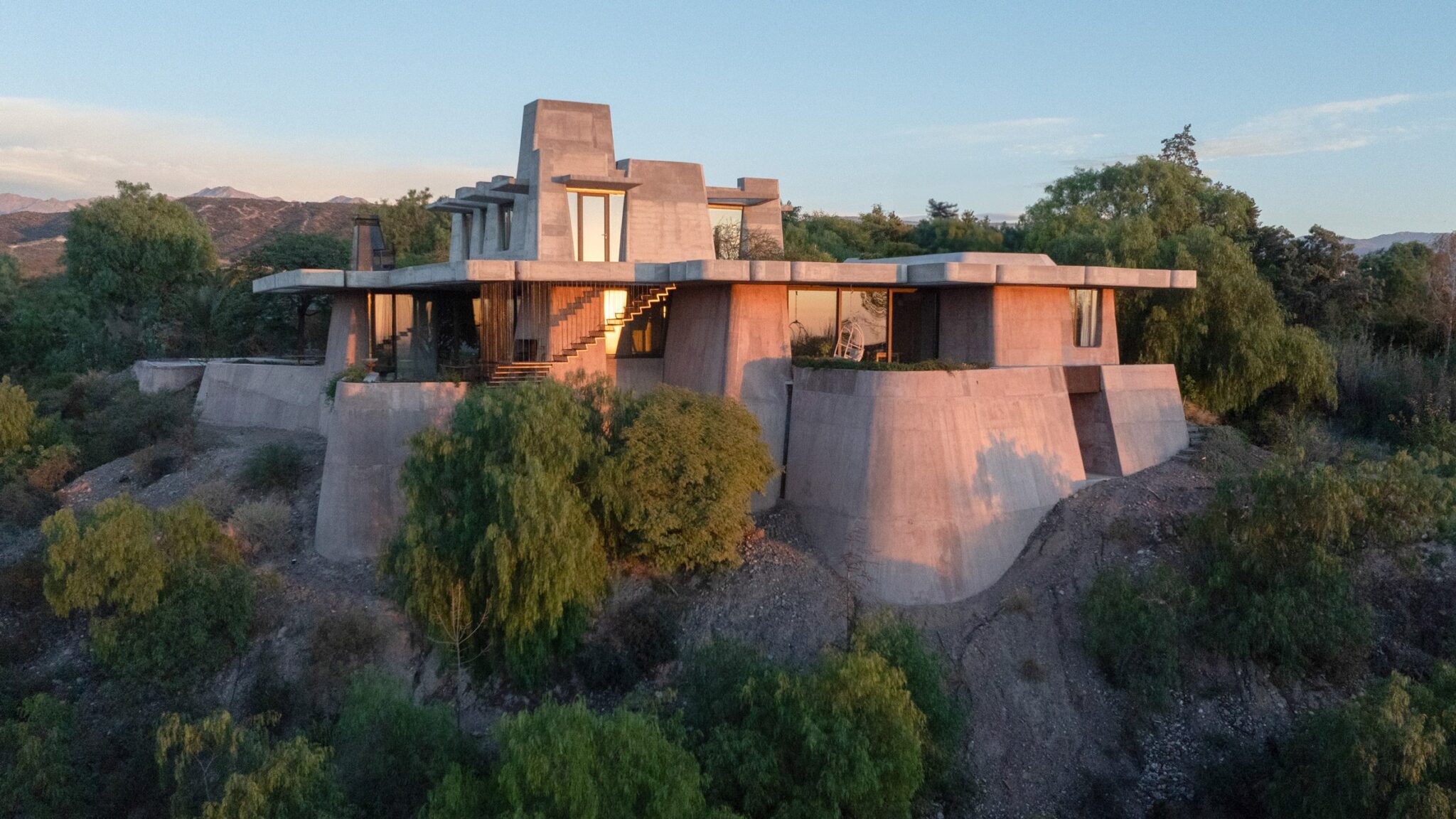 A Concrete Monument Forged in the Andean Foothills